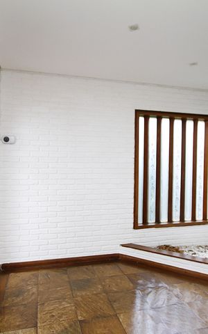 Casa para alugar com 350m², 4 quartos e 5 vagasEntrada