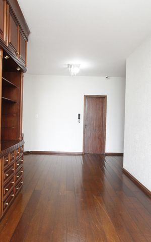 Casa para alugar com 350m², 4 quartos e 5 vagasCorredor
