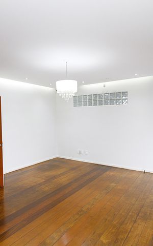 Casa para alugar com 350m², 4 quartos e 5 vagasSala 1