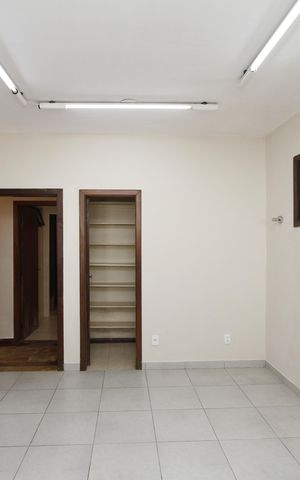 Casa para alugar com 350m², 4 quartos e 5 vagasCozinha