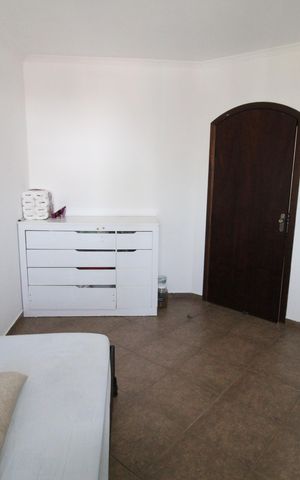 Casa de condomínio para alugar com 327m², 6 quartos e 4 vagasQuarto 1