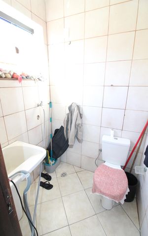 Casa de condomínio para alugar com 327m², 6 quartos e 4 vagasÁrea de Serviço
