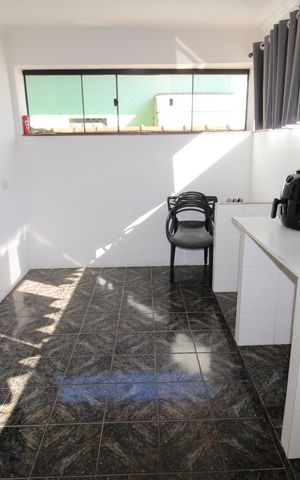 Casa de condomínio para alugar com 327m², 6 quartos e 4 vagasCozinha