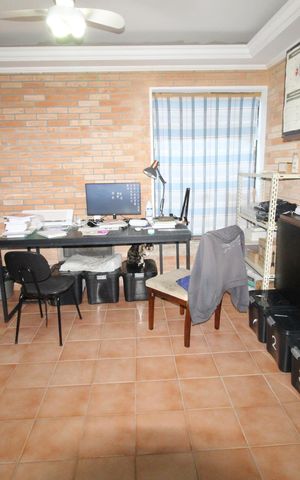 Casa de condomínio para alugar com 327m², 6 quartos e 4 vagasSala 2