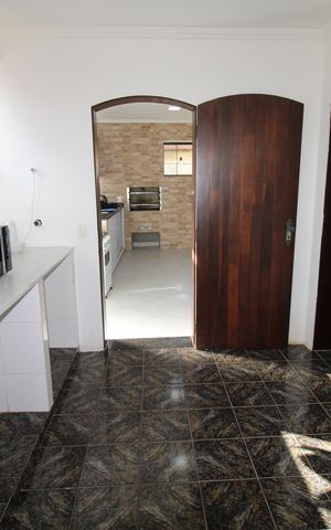 Casa de condomínio para alugar com 327m², 6 quartos e 4 vagasCozinha