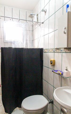 Casa de condomínio à venda com 80m², 2 quartos e 1 vaga Casa de condomínio à venda com 80m², 2 quartos e 1 vagaBanheiro