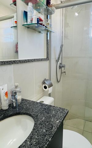 Apartamento à venda com 144m², 4 quartos e 2 vagas Apartamento à venda com 144m², 4 quartos e 2 vagasBanheiro social