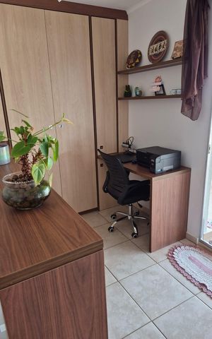 Apartamento à venda com 144m², 4 quartos e 2 vagas Apartamento à venda com 144m², 4 quartos e 2 vagasEscritório