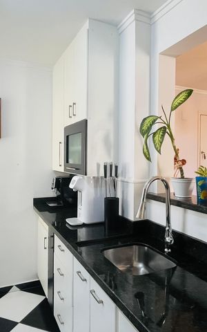 Apartamento à venda com 144m², 4 quartos e 2 vagas Apartamento à venda com 144m², 4 quartos e 2 vagasCozinha