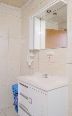 Casa à venda com 186m², 4 quartos e sem vagaBanheiro Social