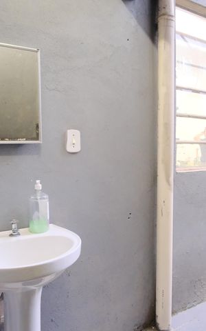Casa à venda com 186m², 4 quartos e sem vagaBanheiro de serviço