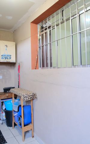 Casa à venda com 186m², 4 quartos e sem vagaÁrea de Serviço