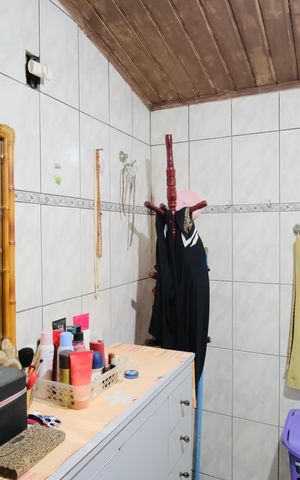 Casa à venda com 186m², 4 quartos e sem vagaBanheiro da Suíte