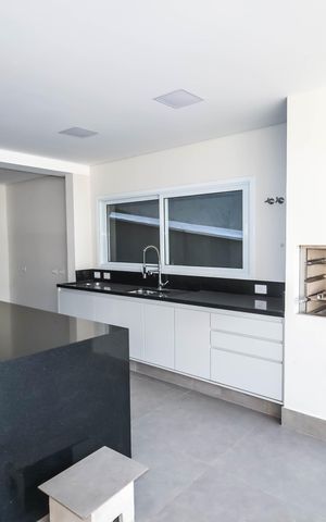 Casa para alugar com 400m², 3 quartos e 3 vagasSalão e Área Gourmet