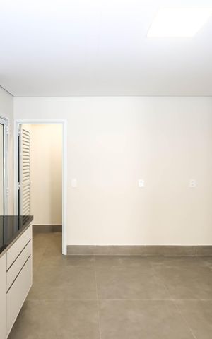 Casa para alugar com 400m², 3 quartos e 3 vagasCozinha