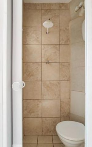 Apartamento à venda com 98m², 2 quartos e sem vaga Apartamento à venda com 98m², 2 quartos e sem vagaBanheiro
