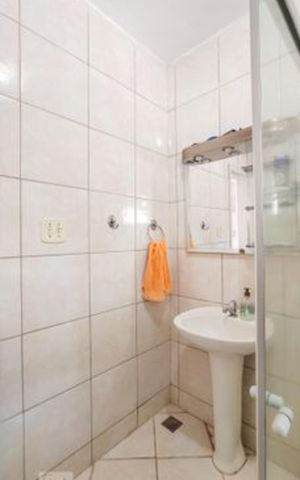Apartamento à venda com 98m², 2 quartos e sem vaga Apartamento à venda com 98m², 2 quartos e sem vagaBanheiro
