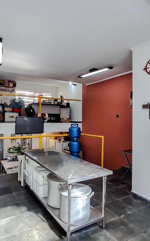 Casa à venda com 162m², 2 quartos e 2 vagas Casa à venda com 162m², 2 quartos e 2 vagasCasa 2