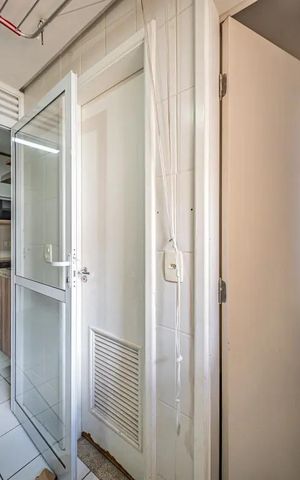 Apartamento à venda com 128m², 3 quartos e 3 vagas Apartamento à venda com 128m², 3 quartos e 3 vagasÁrea de serviço