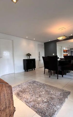 Apartamento à venda com 128m², 3 quartos e 3 vagas Apartamento à venda com 128m², 3 quartos e 3 vagasSala