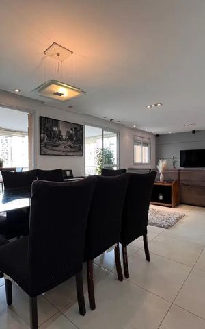 Apartamento à venda com 128m², 3 quartos e 3 vagas Apartamento à venda com 128m², 3 quartos e 3 vagasSala