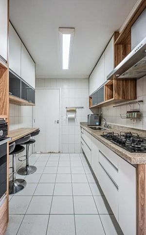 Apartamento à venda com 128m², 3 quartos e 3 vagas Apartamento à venda com 128m², 3 quartos e 3 vagasCozinha