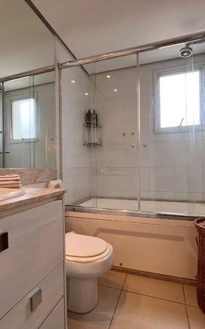 Apartamento à venda com 128m², 3 quartos e 3 vagas Apartamento à venda com 128m², 3 quartos e 3 vagasÁrea externa