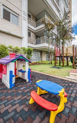 Apartamento à venda com 128m², 3 quartos e 3 vagas Apartamento à venda com 128m², 3 quartos e 3 vagasÁrea externa
