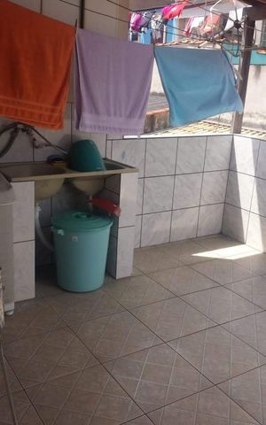 Casa à venda com 150m², 2 quartos e 1 vaga Casa à venda com 150m², 2 quartos e 1 vagaCasa 1 - Área de serviço