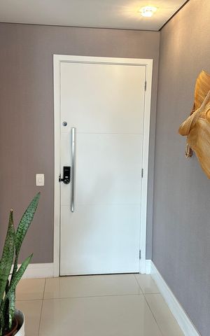 Apartamento à venda com 202m², 3 quartos e 4 vagasEntrada
