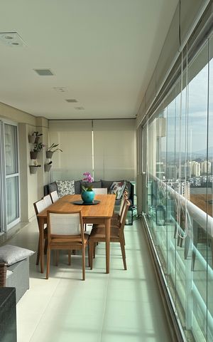 Apartamento à venda com 202m², 3 quartos e 4 vagasÁrea gourmet