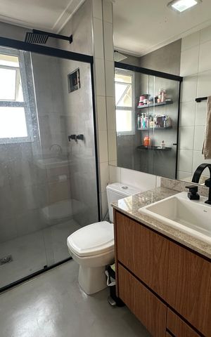 Apartamento à venda com 202m², 3 quartos e 4 vagasBanheiro da Suíte 1
