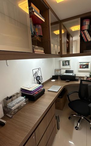 Apartamento à venda com 202m², 3 quartos e 4 vagasEscritório