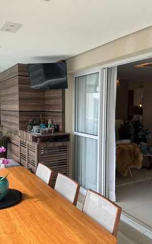 Apartamento à venda com 202m², 3 quartos e 4 vagasÁrea gourmet