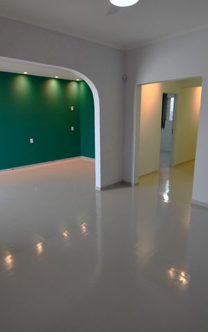 Casa à venda com 398m², 3 quartos e 3 vagasSala