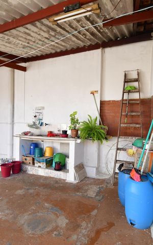 Casa à venda com 398m², 3 quartos e 3 vagasQuintal