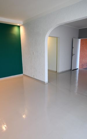 Casa à venda com 398m², 3 quartos e 3 vagasSala