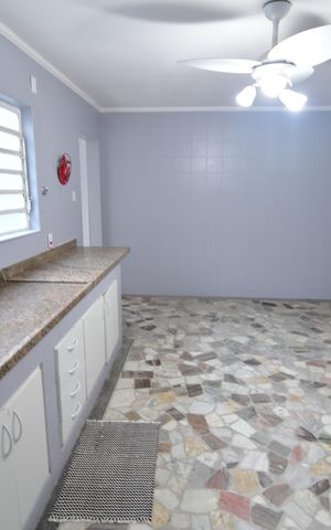 Casa à venda com 398m², 3 quartos e 3 vagasCozinha
