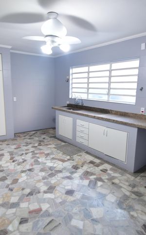 Casa à venda com 398m², 3 quartos e 3 vagasCozinha
