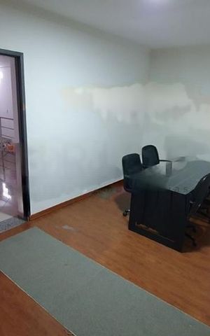 Casa à venda com 179m², 5 quartos e 6 vagas