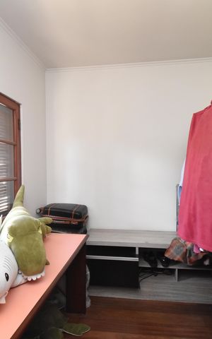 Casa à venda com 242m², 3 quartos e 2 vagasEscritório