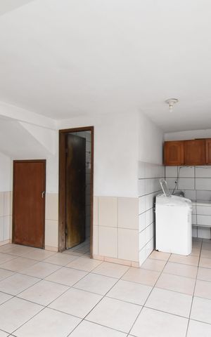 Casa à venda com 242m², 3 quartos e 2 vagasÁrea de Serviço