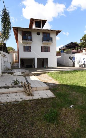 Casa à venda com 242m², 3 quartos e 2 vagasÁrea externa