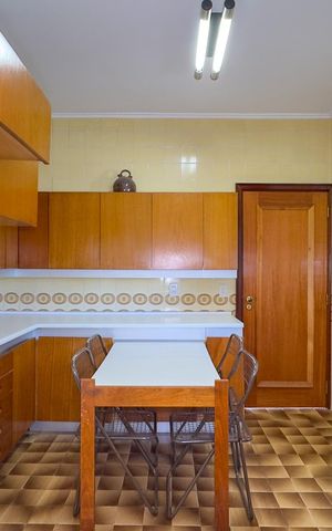Apartamento à venda com 107m², 3 quartos e 1 vagaCozinha e Área de Serviço