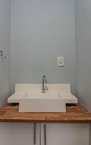 Apartamento à venda com 47m², 2 quartos e 1 vaga Apartamento à venda com 47m², 2 quartos e 1 vagaBanheiro