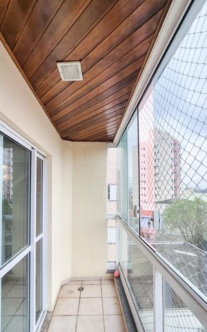 Apartamento para alugar com 303m², 3 quartos e 3 vagasSala