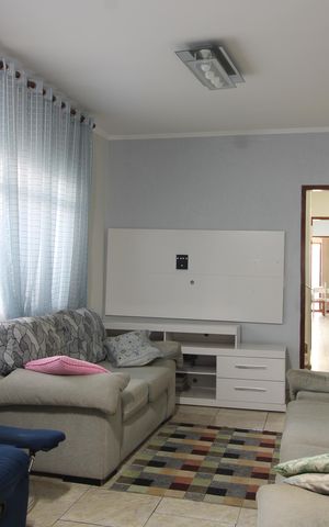 Casa à venda com 180m², 5 quartos e 2 vagasSala de estar
