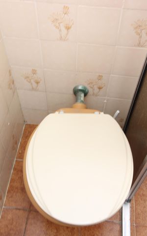 Casa à venda com 180m², 5 quartos e 2 vagasBanheiro 1
