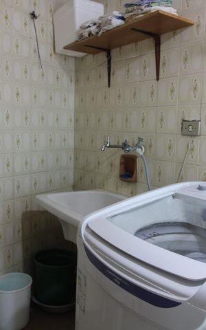 Casa à venda com 180m², 5 quartos e 2 vagasLavanderia