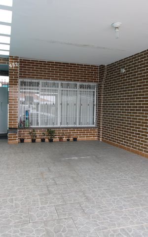 Casa à venda com 180m², 5 quartos e 2 vagasGaragem